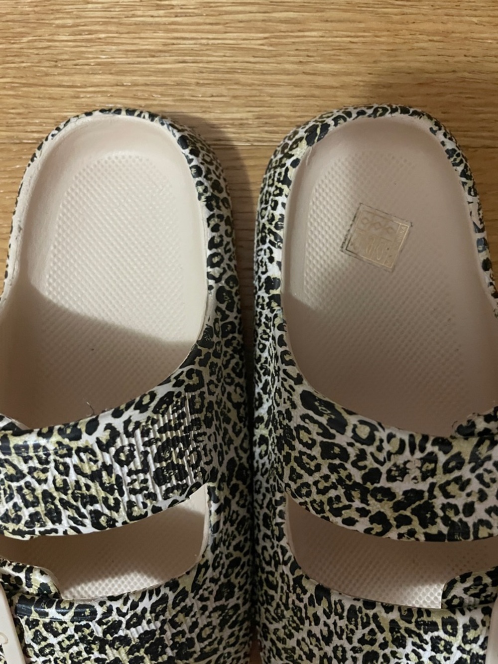 Leopard Print Thick-Soled Slip-On Sandals for Women 🐆 - Picture 3 of 13